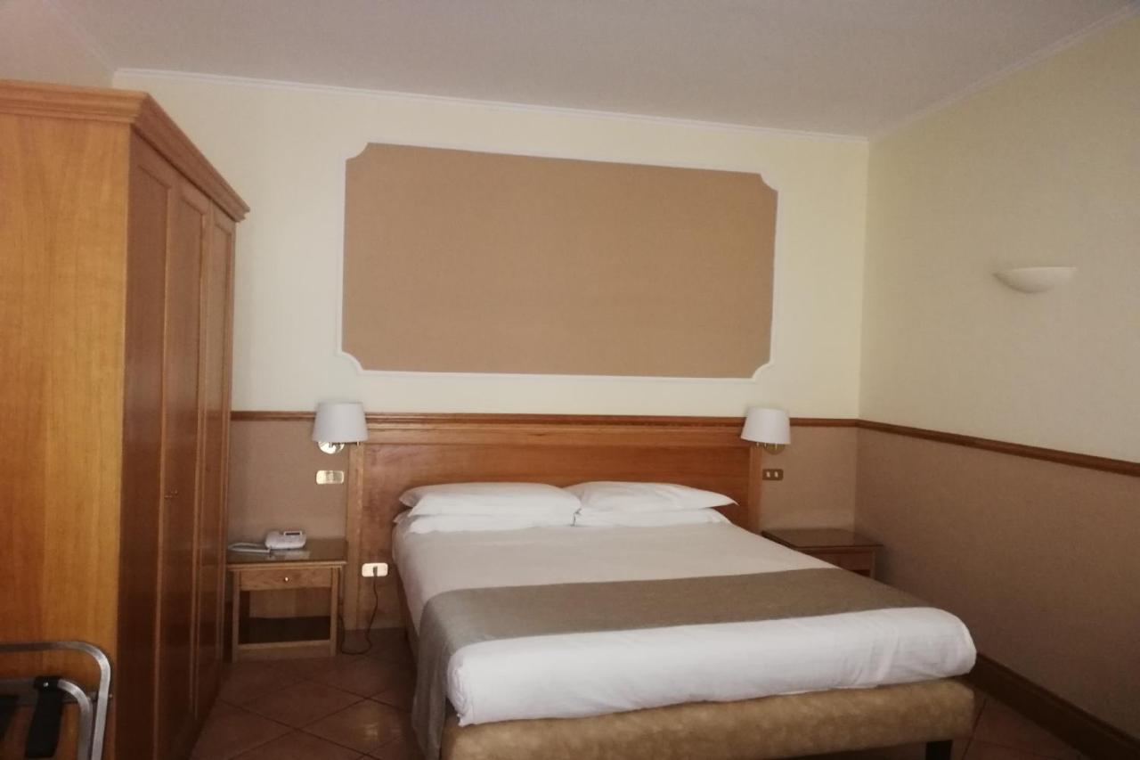 Hotel Leopardi Napoli Eksteriør billede
