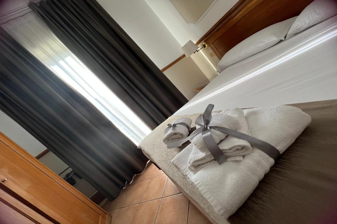 Hotel Leopardi Napoli Eksteriør billede