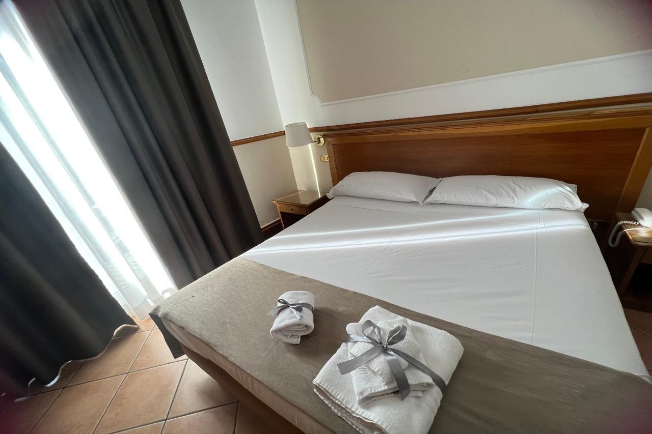 Hotel Leopardi Napoli Eksteriør billede