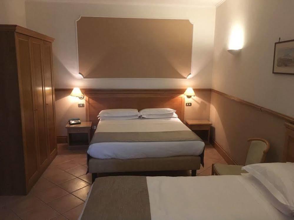 Hotel Leopardi Napoli Eksteriør billede